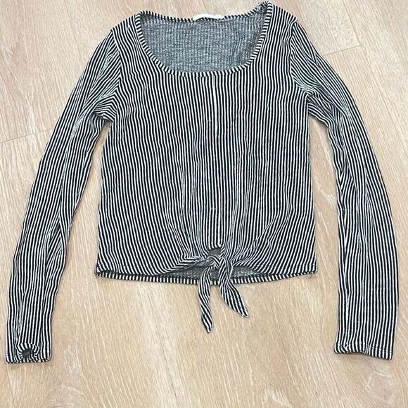 Caution to the Wind, Long Sleeve Striped Textured Top, Tie Waist Accent, Jrs XS - Picture 10 of 10